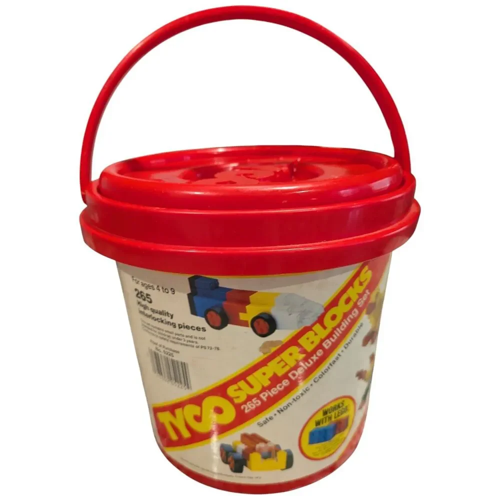 Tyco Super Block and Lego Assortment Bucket of Bricks Vintage 1980s